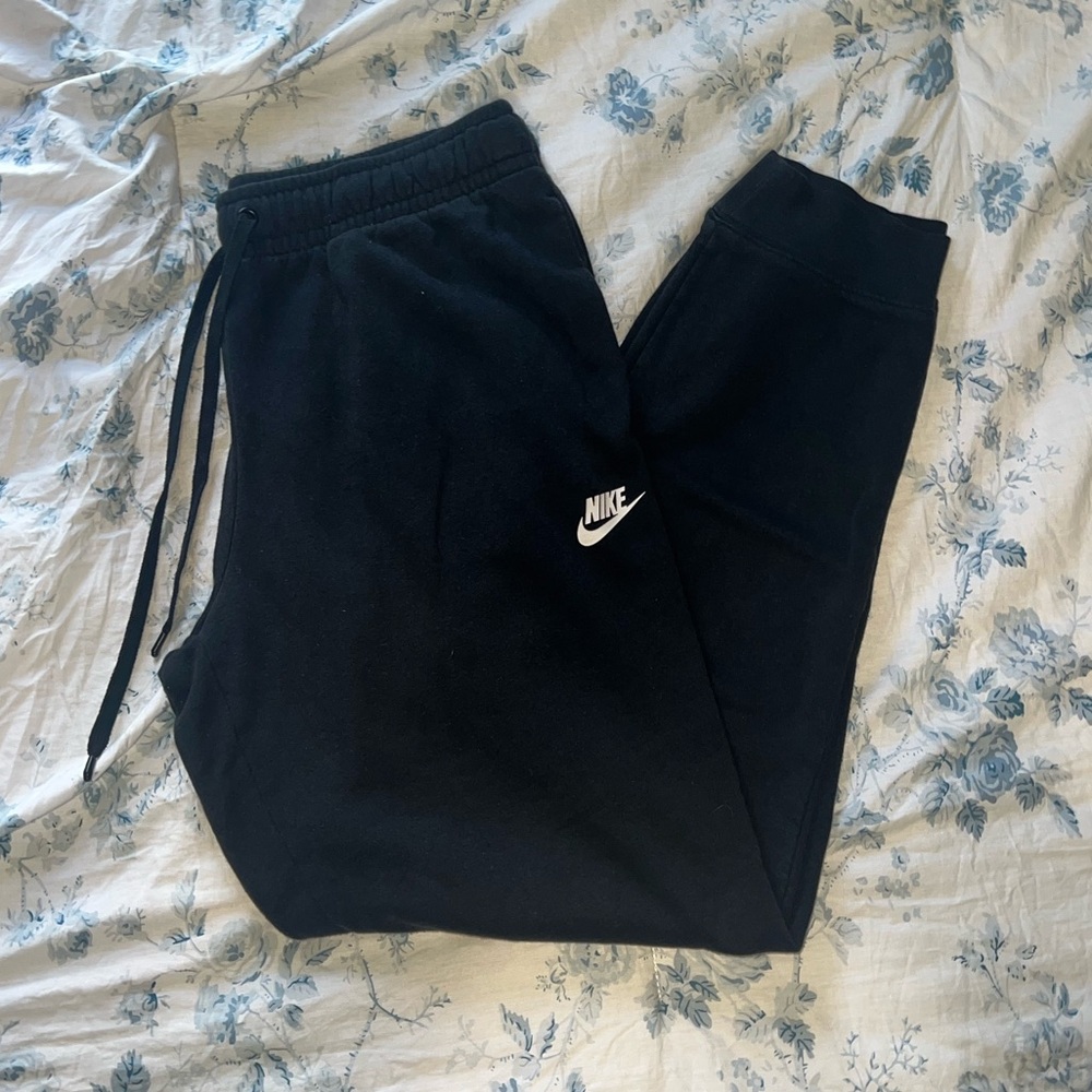 Nike Black Tapered Sweatpants